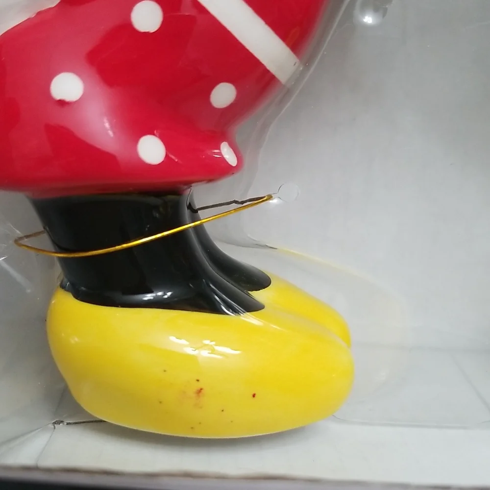 Disney Mickey and Minnie mouse salt & pepper shakers - Picture 4 of 6